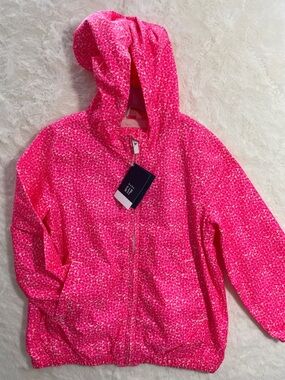 SALE! NWT GAP Hot Pink Hooded Zip-Up Rain Jacket with Tiny Floral Print Size 5T